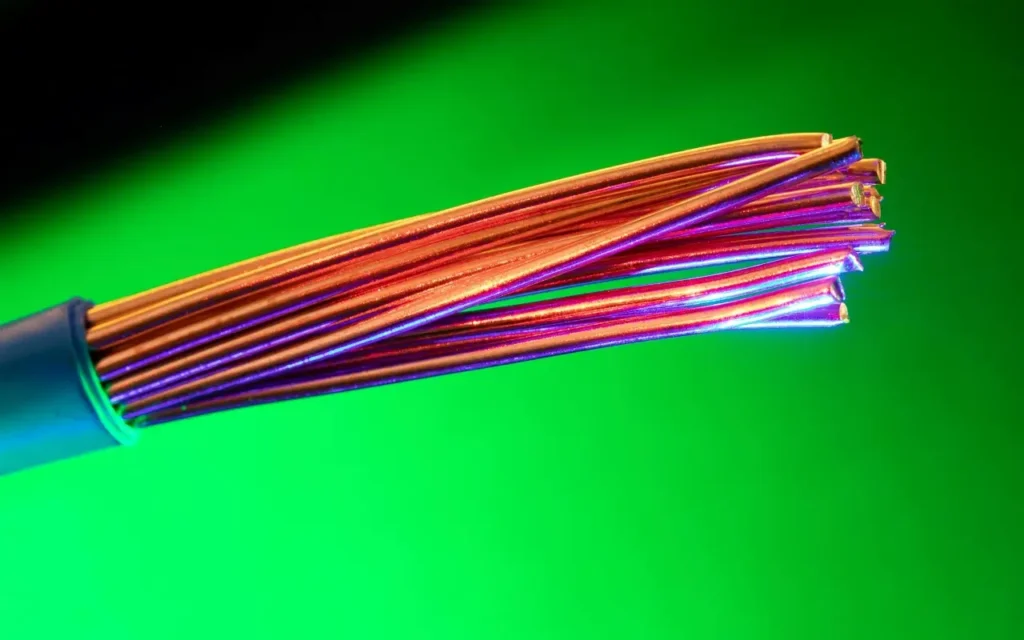 interior de un cable